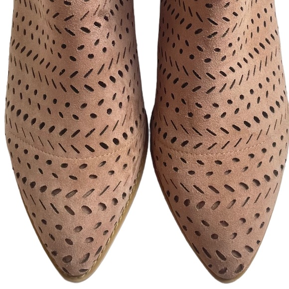 Seychelles Chaparral Lasercut Suede Leather Heeled Ankle Booties Ginger Pink - Picture 5 of 10